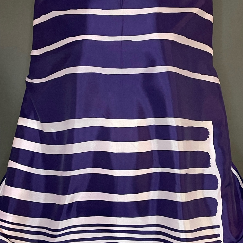 Vintage Vera Scarf Grape Purple White 26 In Excellent Condition - Picture 3 of 8